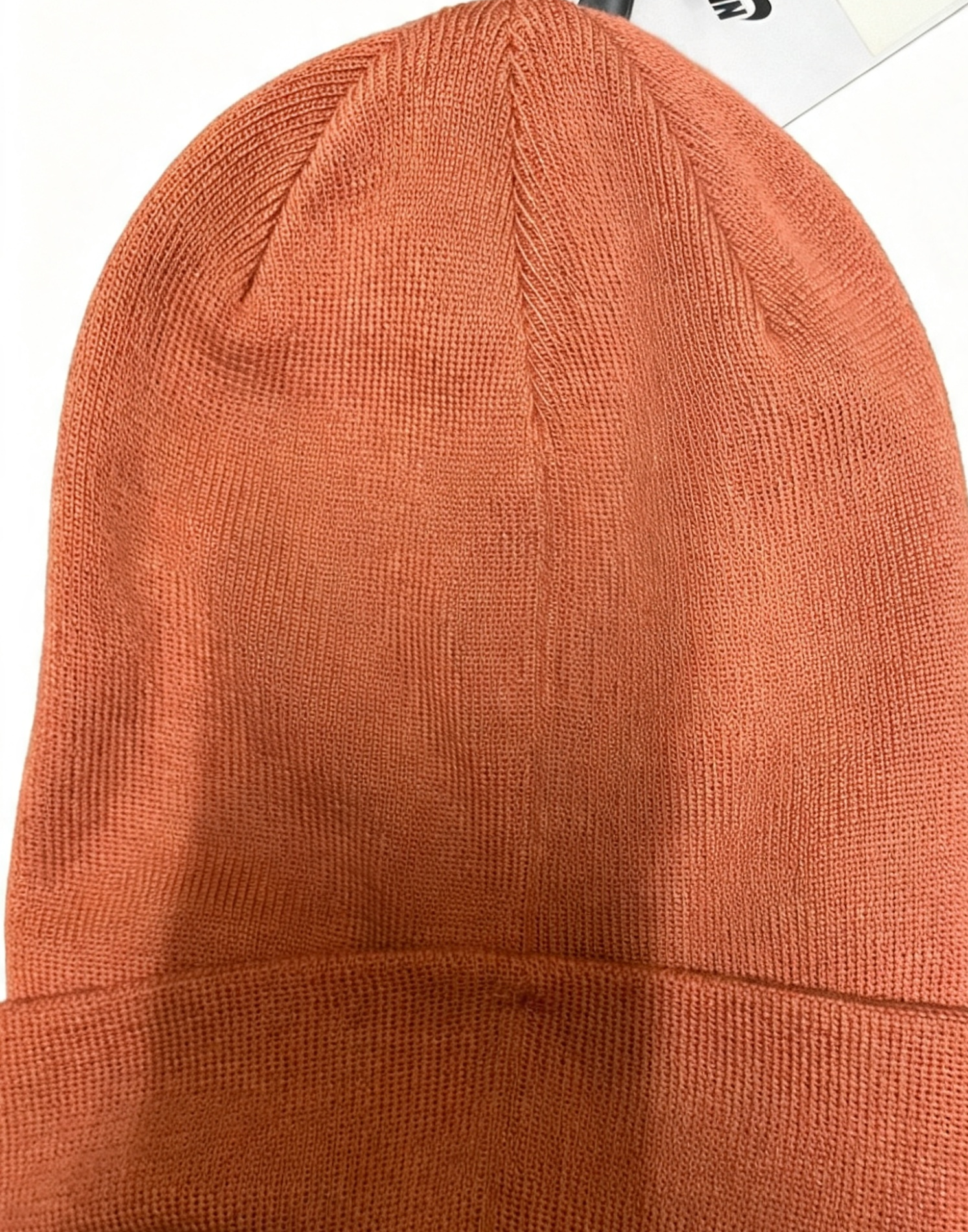 Nike Cuffed Beanie Hat – Coral / Pink Swoosh – Brand New With Tags