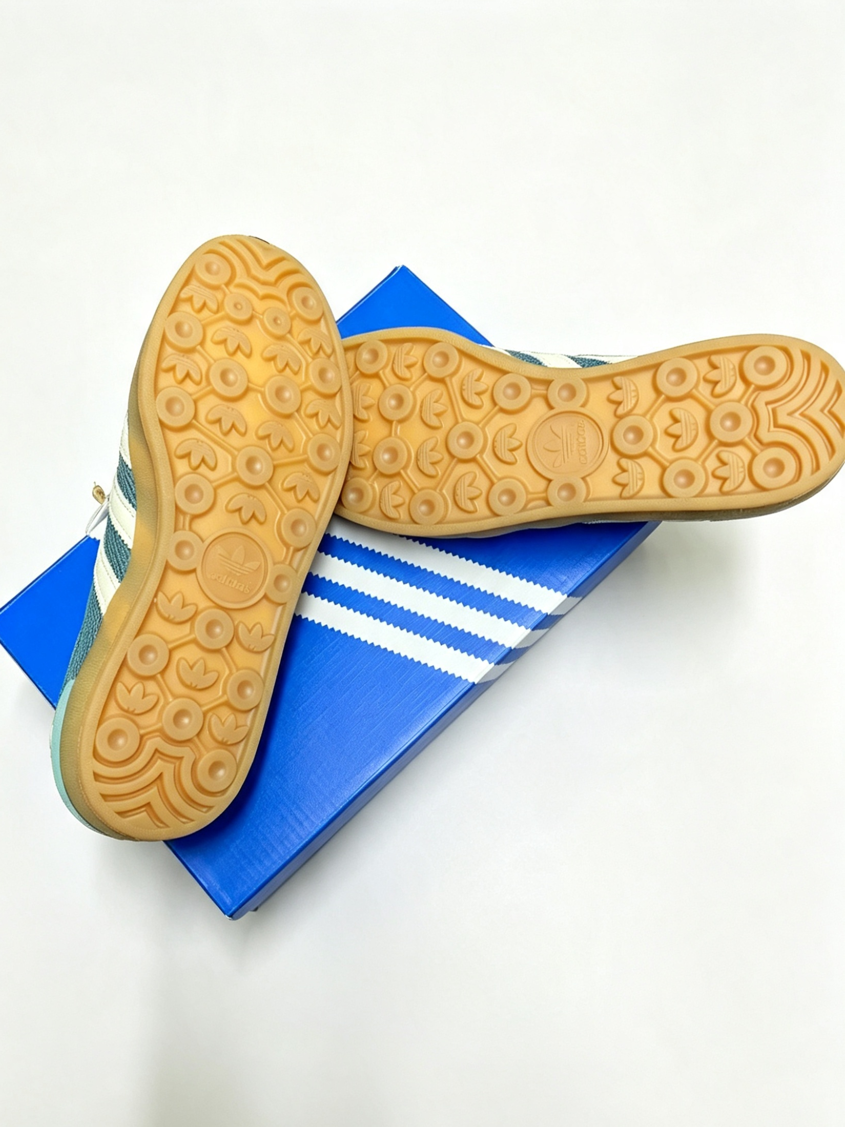 Adidas Originals Gazelle – Turquoise / White / Gum – Brand New In Box