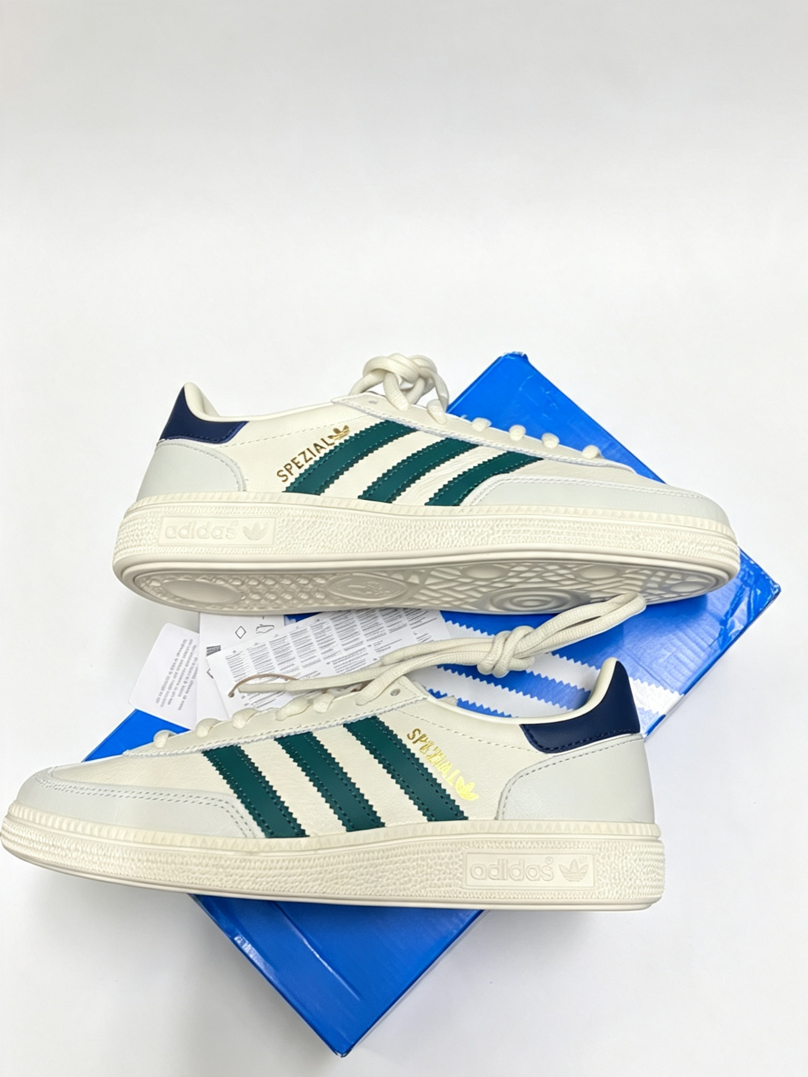 Adidas Originals Handball Spezial – Off-White / Green / Navy – Brand New